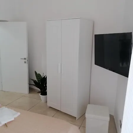 Renato Sweet アパート